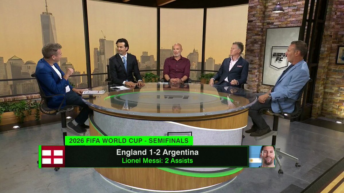 "The most important stage to rescue his nation, he's done it yet again." —Steve McManaman on Lionel Messi's two assists to lead Argentina's comeback against England ⚽️