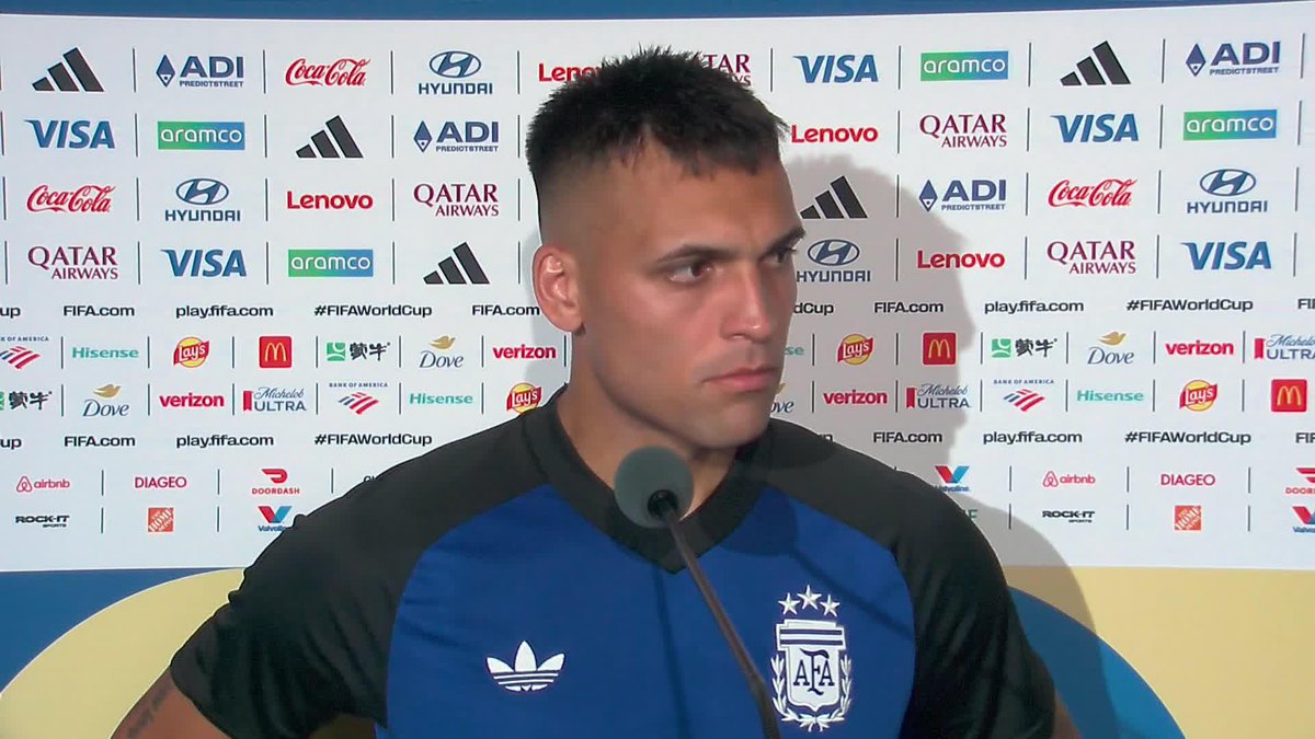 "ME ACORDÉ DE MI MAMÁ, QUE RECIÉN LA ACABO DE LLAMAR Y ESTÁ TRABAJANDO" LAUTARO MARTÍNEZ HABLÓ SOBRE LO QUE PENSÓ AL MARCAR EL GOL DE LA VICTORIA VS. INGLATERRA ⚽ #ESPNMundial 📺 Mirá los mejores partidos de la #FIFAWorldCup por ESPN, en el Plan Premium de #DisneyPlus