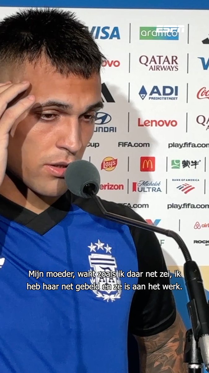 Een emotionele Lautaro Martínez voor de camera na zijn winnende treffer tegen Engeland🥹 "Ik denk aan haar en heb haar gebeld na de wedstrijd"