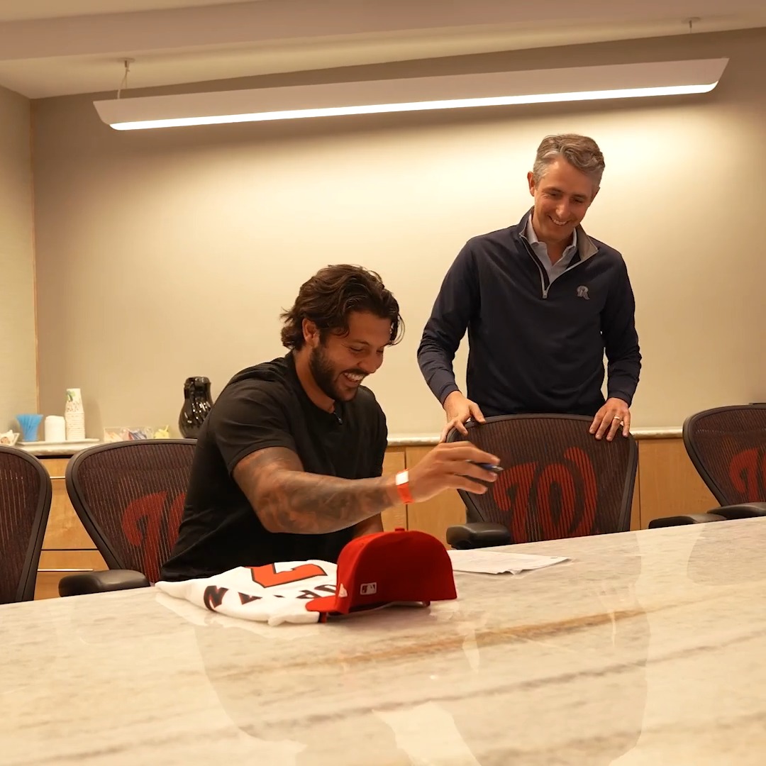 childhood dream of signing with your favorite team coming true 🥹