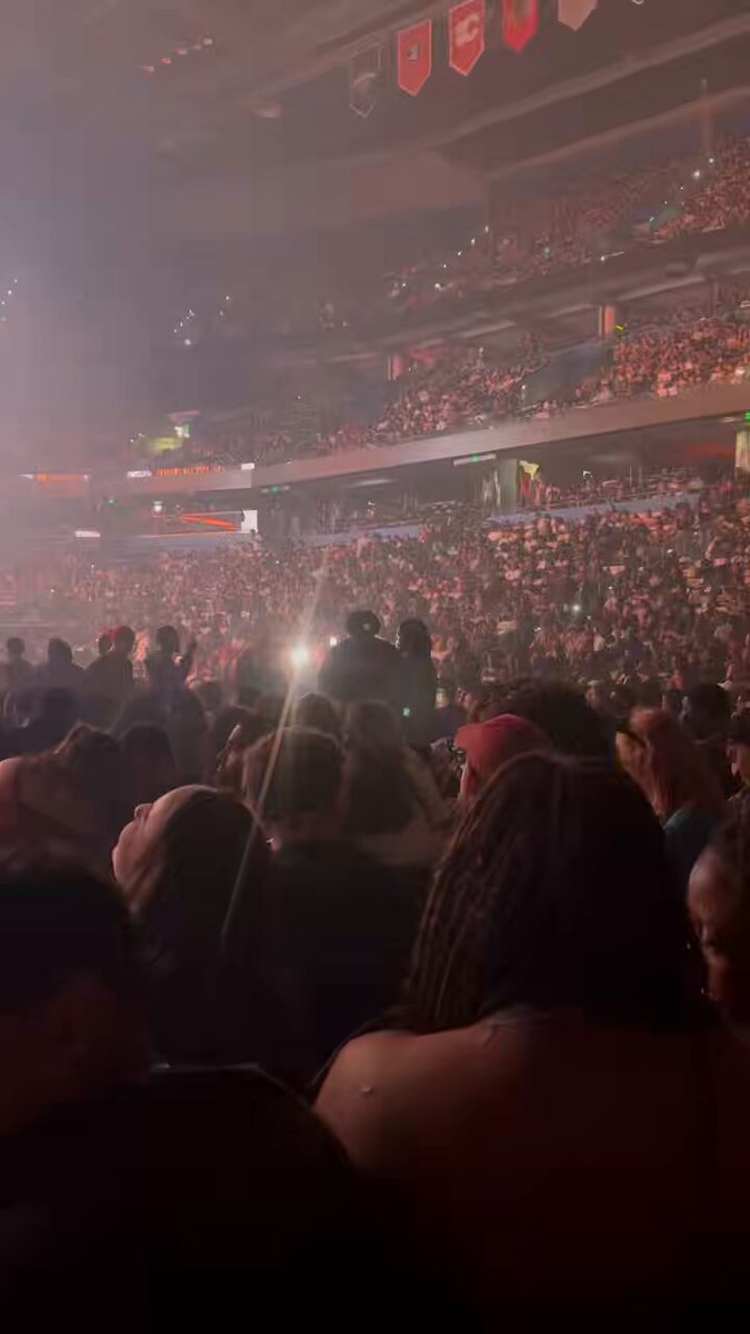 Dreamville just interviewed me! 🤯 Thank you to the entire Dreamville team for help adding to this incredible experience! I was already HYPE for the Fall Off Tour 😭🔥 Video credit: One of my subs 🙏🏾❤️