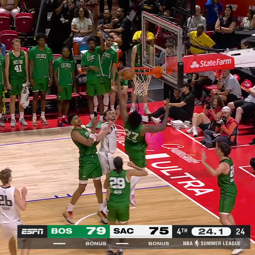 Milos coming up CLUTCH 💪