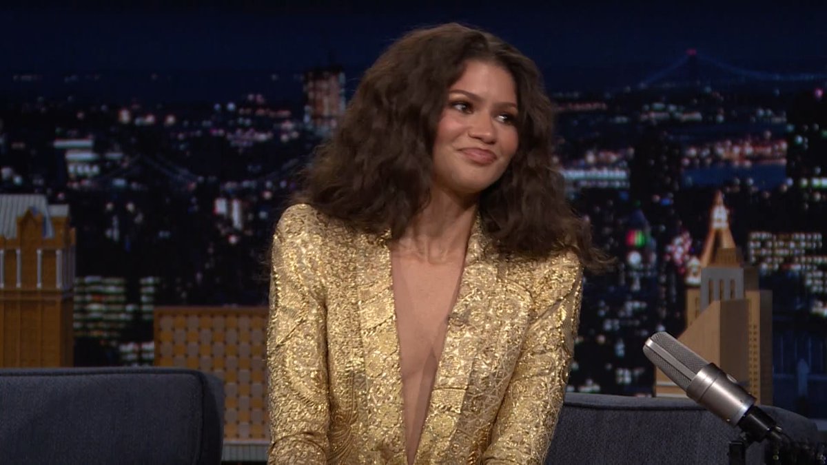 ”I made so many lasting, loving friendships, and I learned so much about myself.” -Zendaya reacts to euphoria coming to an end 🥲 #FallonTonight