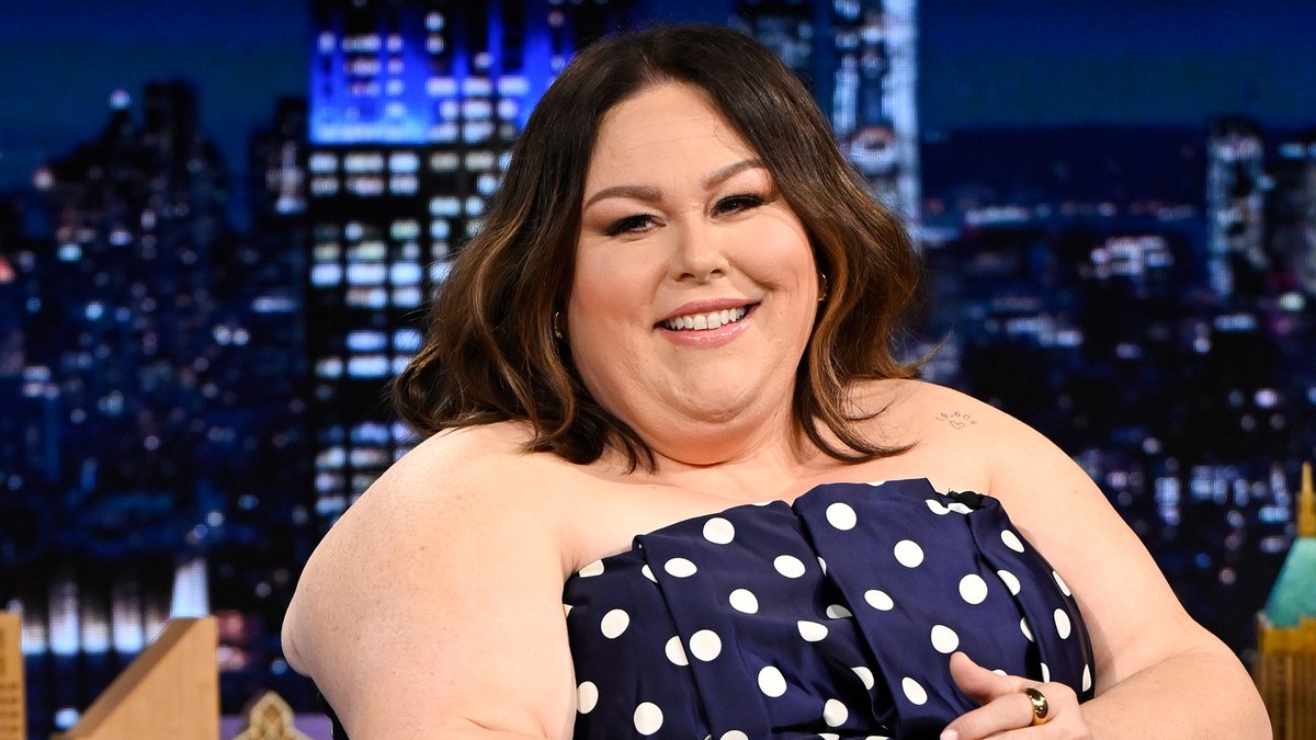 “A lot of red light therapy, a lot of magnesium salt baths, prayer, and a lot of sleep!” -Chrissy Metz on how she manages doing eight shows a week in @andjulietbway! #FallonTonight