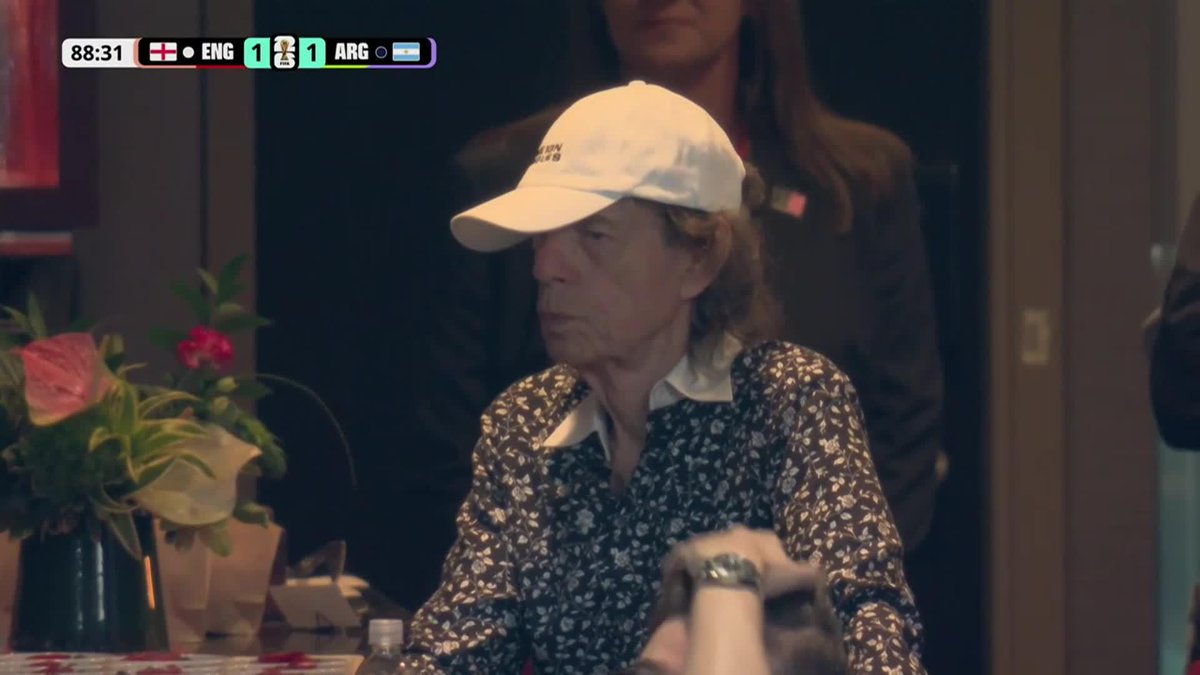 ÉL DIJO PRESENTE... Mick Jagger estuvo en Atlanta observando la derrota 1-2 de Inglaterra con Argentina en la semi del Mundial. ⚽ #ESPNMundial 📺 Mirá los mejores partidos de la #FIFAWorldCup por ESPN, en el Plan Premium de #DisneyPlus
