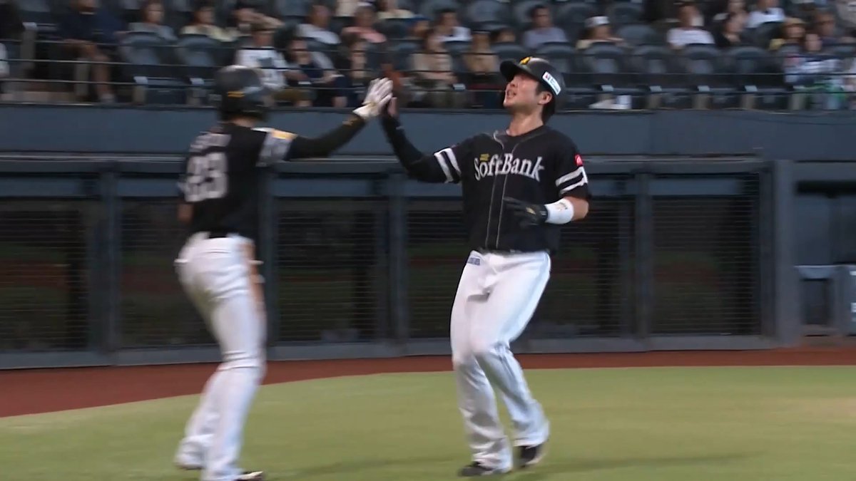 マッキーが2試合連続適時打👏 福岡ソフトバンク 牧原大成 選手の2点勝ち越しタイムリーヒット✨ 👇スマホ・テレビで試合観戦！