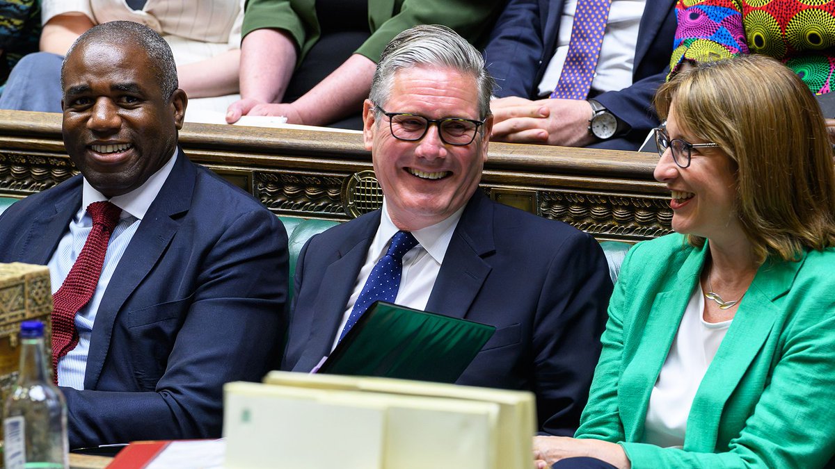 BBCニュース - 野党党首らから温かい言葉、スターマー英首相の最後の質疑で