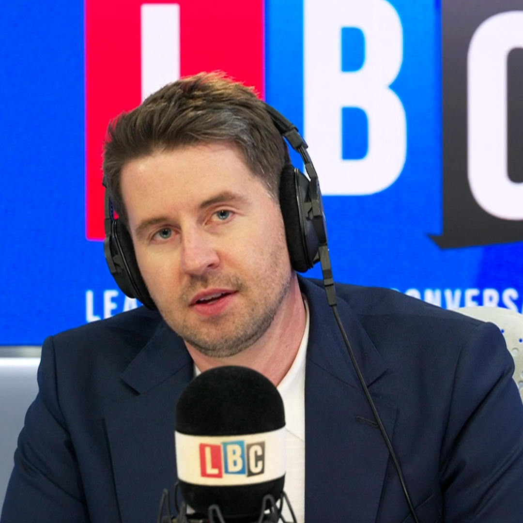 'If something as innocuous as wearing a rainbow armband is a yellow card, then what is the suitable punishment for an entire squad making an inflammatory statement?' Ben Kentish responds to listener Colm, who says Argentina's Falklands banner was 'banter'.