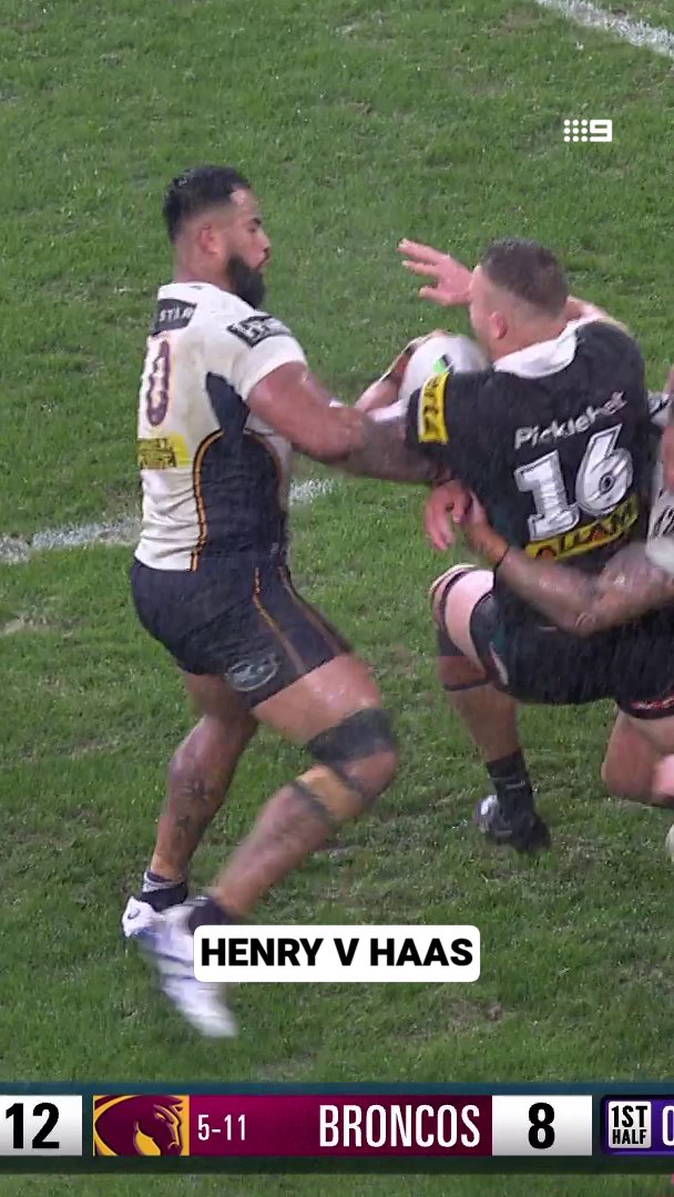 Liam Henry takes on Payne Haas! 💥 #NRL