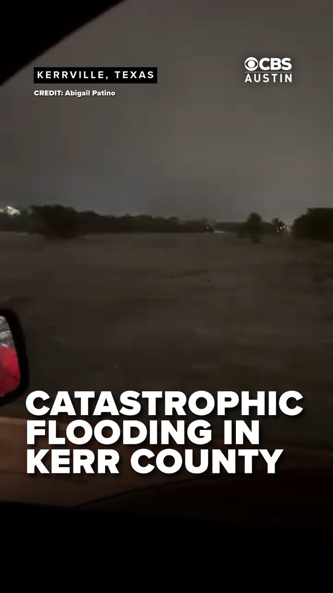 This video was taken on the bridge near Louise Hays Park in Kerrville. The Guadalupe River has risen 35 feet in just four hours. 📹 Abigail Patino Read more down below ⬇️