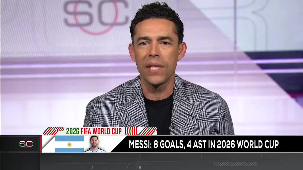 "[Messi's] 39 years of age!" Herculez Gomez reacts to Argentina's win over England ⚽