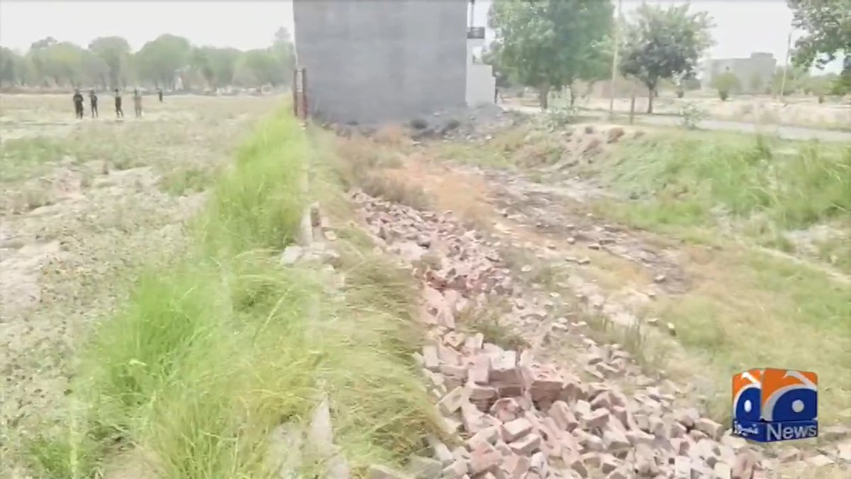 مریم نواز کے ہیلی کاپٹر کی لینڈنگ کے دوران دیوار گر گئی