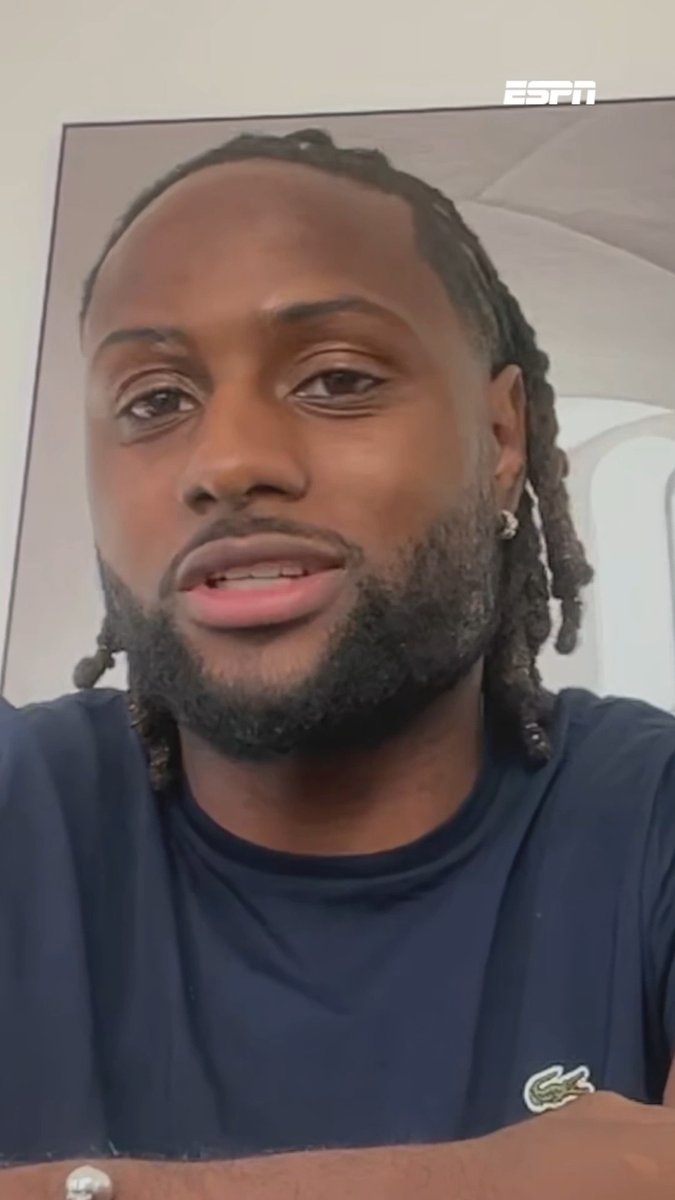 Deyovaisio Zeefuik sprak positief over Feyenoord tegen Tjark Ernst, maar... “Ik heb hem wel gezegd dat Ajax de beste club van Nederland is” 😂📊 🔗