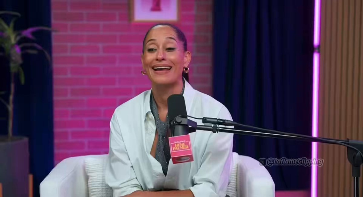 Tracee Ellis Ross and Keke Palmer talked about how underrated KISSING is and Tracee was CAUGHT OFF GUARD when Keke palmer started to place her hands on throat saying more kissing and less choking while they were talking about how much they love kissing💀😭 “Kissing is really underrated, my God if you can’t do it just walk away, kiss, kiss, kiss, literally kiss, kiss, kiss, more kissing” “Less just like, what are you doing right now keke, more kissing less, no keke no, that’s for year two honey, with a consent form”😂😭 “When there’s no kissing, there’s no build up, we need a build up, it’s a lost art the foreplay”