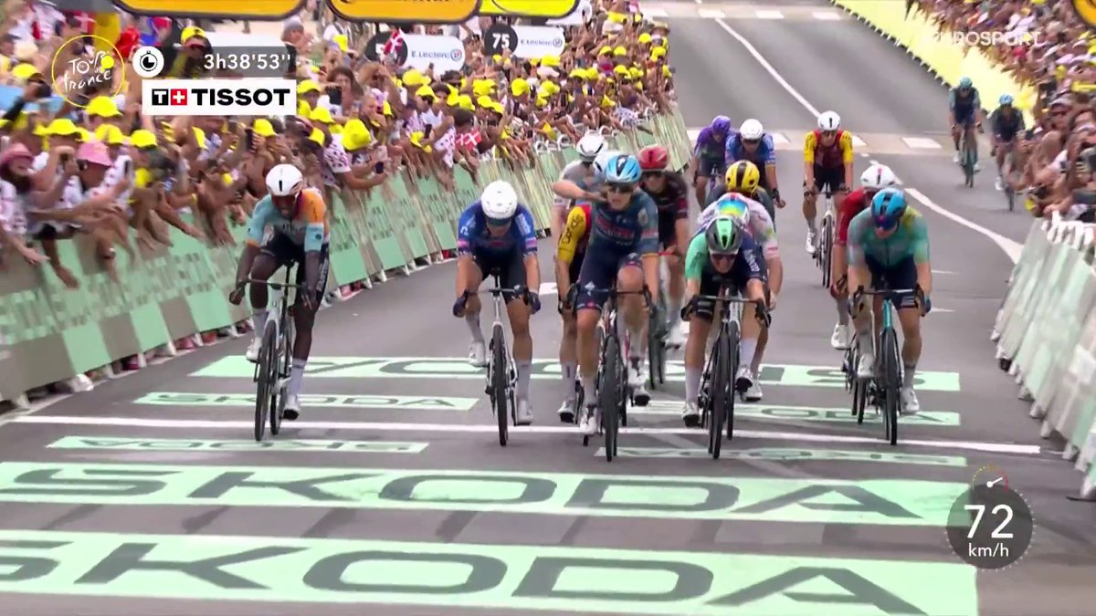 MERLIER RESISTE A TODO 🛡️💪 El belga aguanta los arreones del Lidl-Trek primero y una fea caída en el embalaje después para firmar su tercera victoria. #TDF2026 #LaCasadelCiclismo