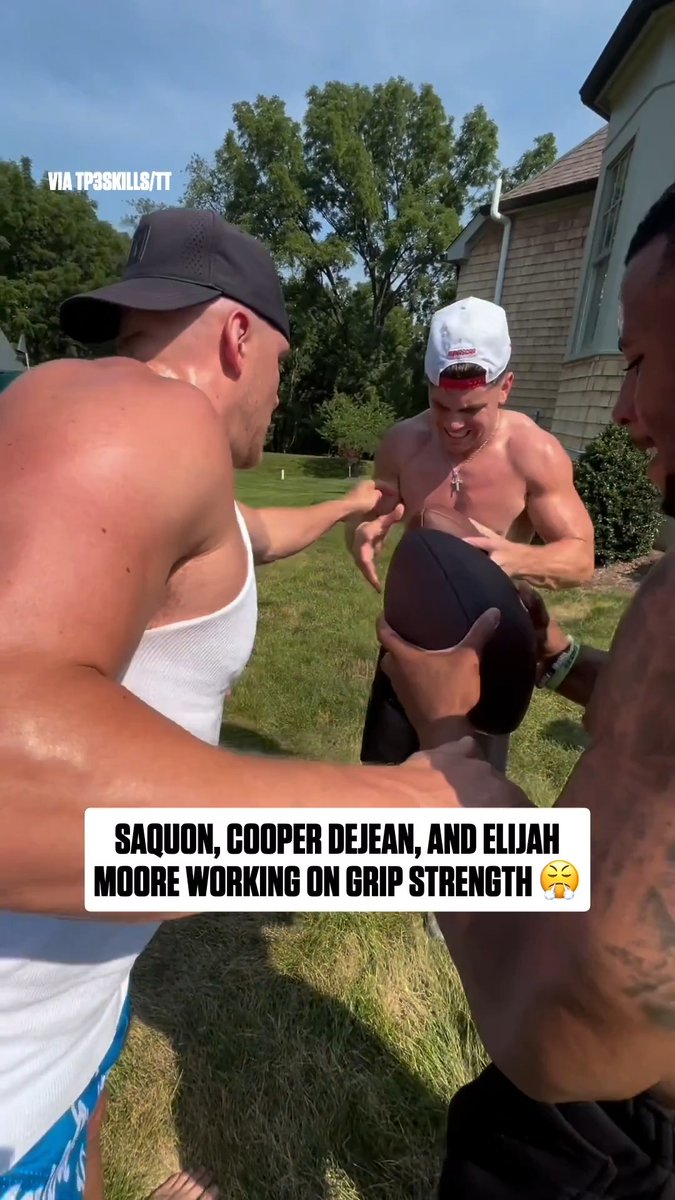 .Saquon Barkley, Cooper DeJean, and Elijah Moore working on that ball security 🤝 (via tp3skills/TT)