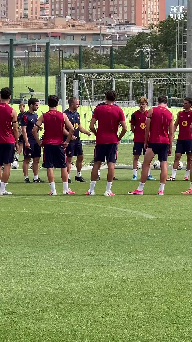 All eyes and ears on the boss.