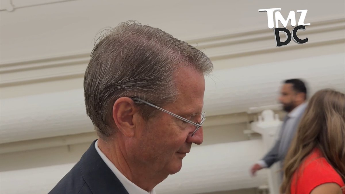 🤣 Rep. Tim Burchett tells CHARLIE COTTON that Taco Bell is to blame for Chuck Schumer's apparent fart.