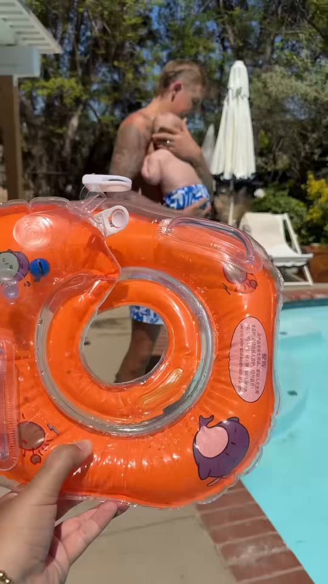 Will the baby float? Parents test if baby will float!