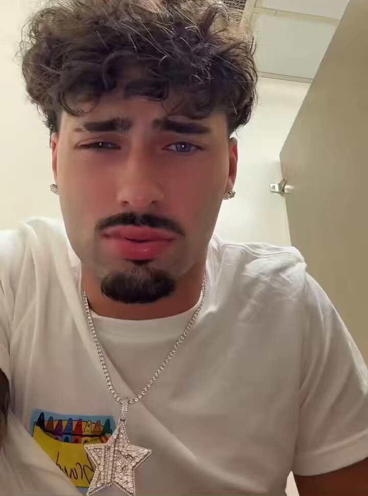 whew…sign me up for streamer university if I get to hear and see this while there🤭!!