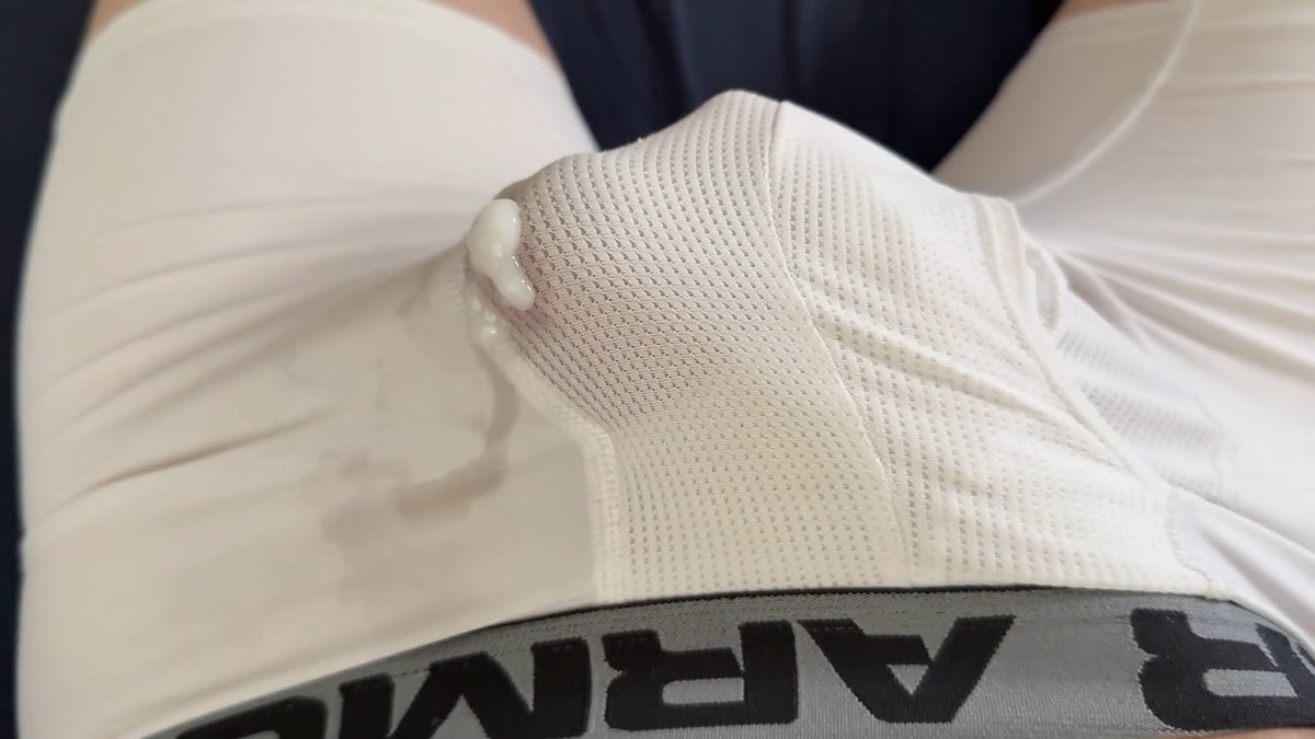 ohhh my god ... damn ... oh shit ... oh shit ... fuck ... I can't stop ... oh no ... feels to good ... I can't hold it back ... I'm gonna 🚀 #horny #underwearcum #bate #gooning #corrida #handjob #bulge #bulto #urgentstroke