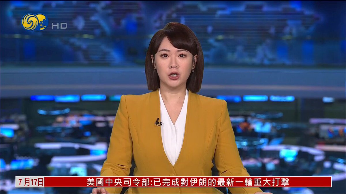 【习近平出席人工智能大会，旁边站着托卡耶夫和泰国总理】7月17日上午，习近平在上海世界会客厅出席2026世界人工智能大会开幕式并发表主旨讲话。 视频现场，习近平被簇拥着从大门出来，和颖之时，站在他旁边的是哈萨克斯坦总统托卡耶夫、泰国总理阿努廷。