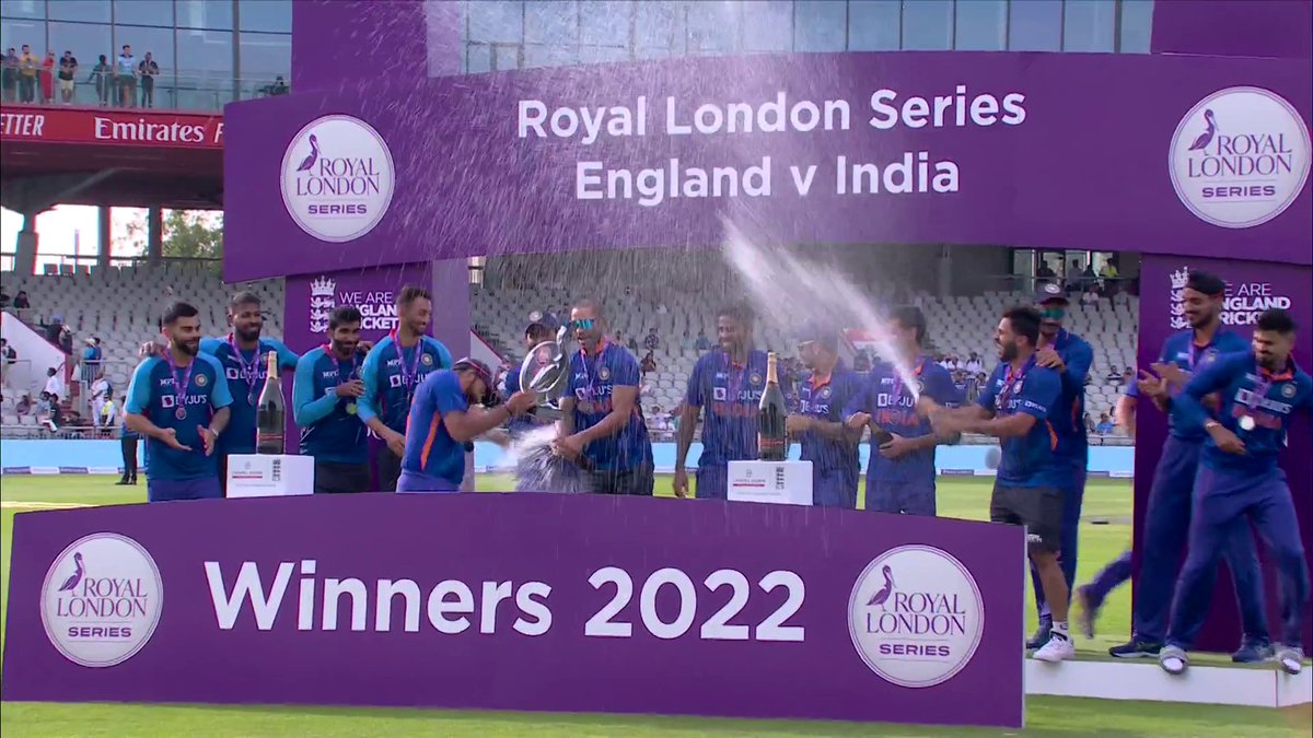 Captain Rohit Sharma and the team arrived for the trophy winning celebration, and then you have to see what Rishabh Pant did 😂❤️