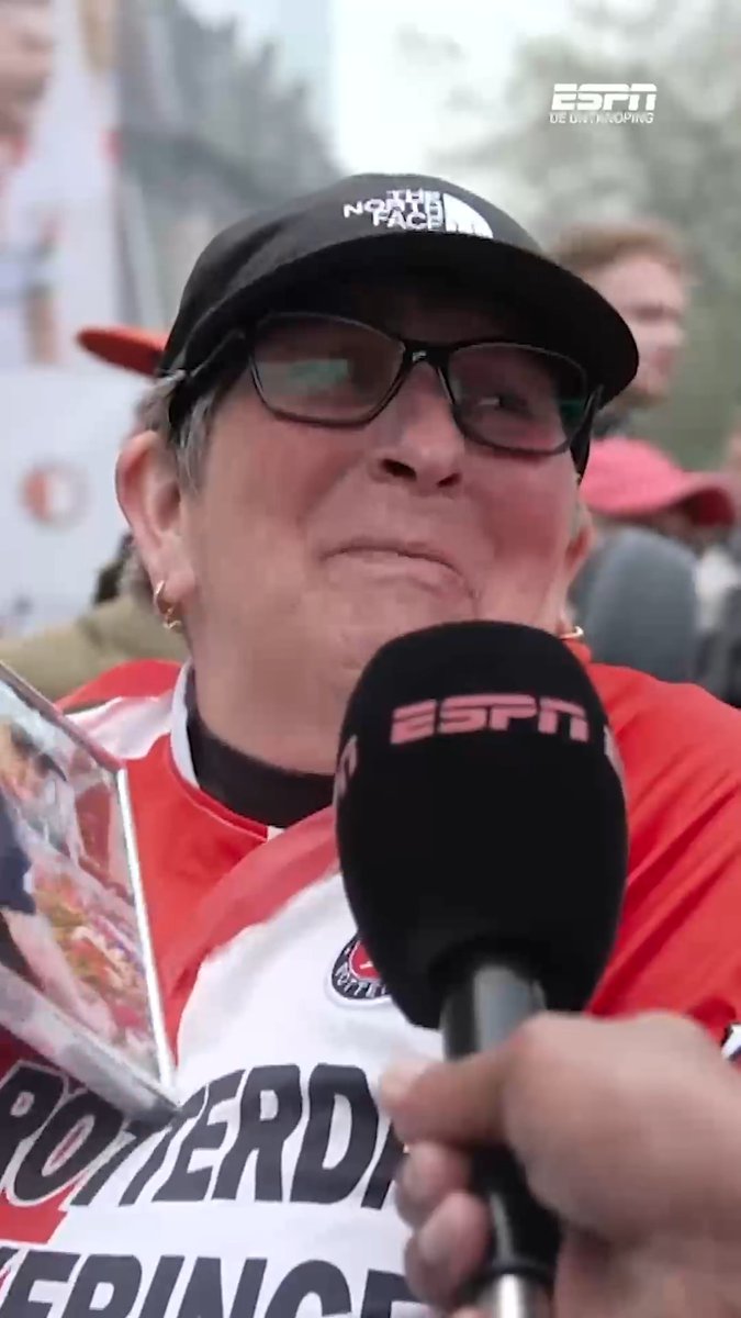 Feyenoord-fan Hannie Sneepels is overleden 🥺 Ze kreeg landelijke bekendheid na dit ontroerende interview ❤️ 🔗