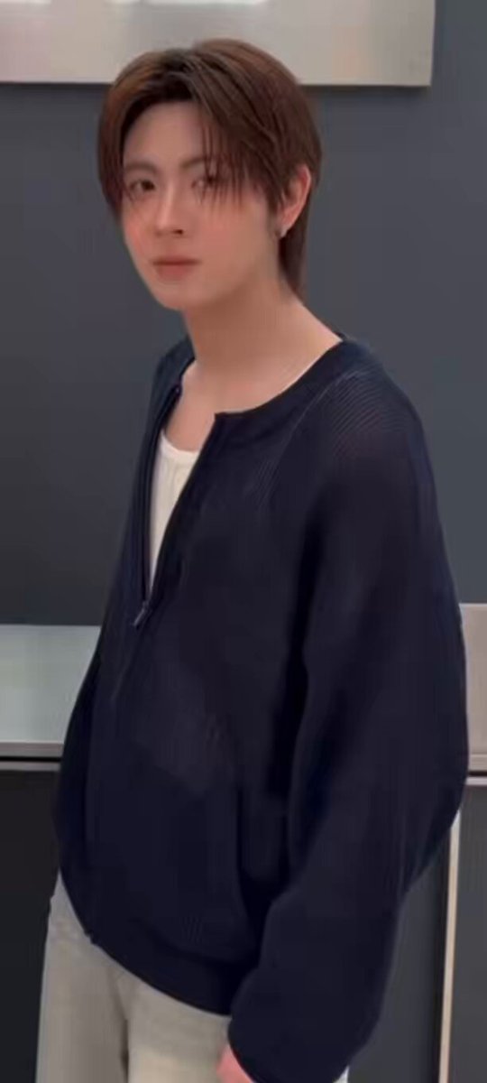 นั่งยิ้มให้คลิปนี้มา 2 ชม.ละ ใครก้ได้ช่วยด้วยย คาริสม่าเอย ไลน์เต้นเอย สีหน้าท่าทาง โคตรมีเสน่ห์ 😭😭