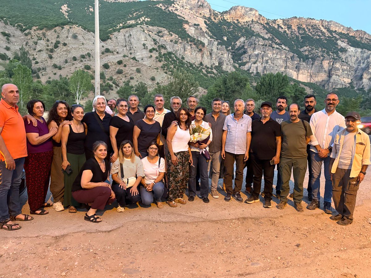 HDP Dersim İl Eş Başkanı iken tutuklanan Songül Erdem Şahin tahliye oldu. 👇