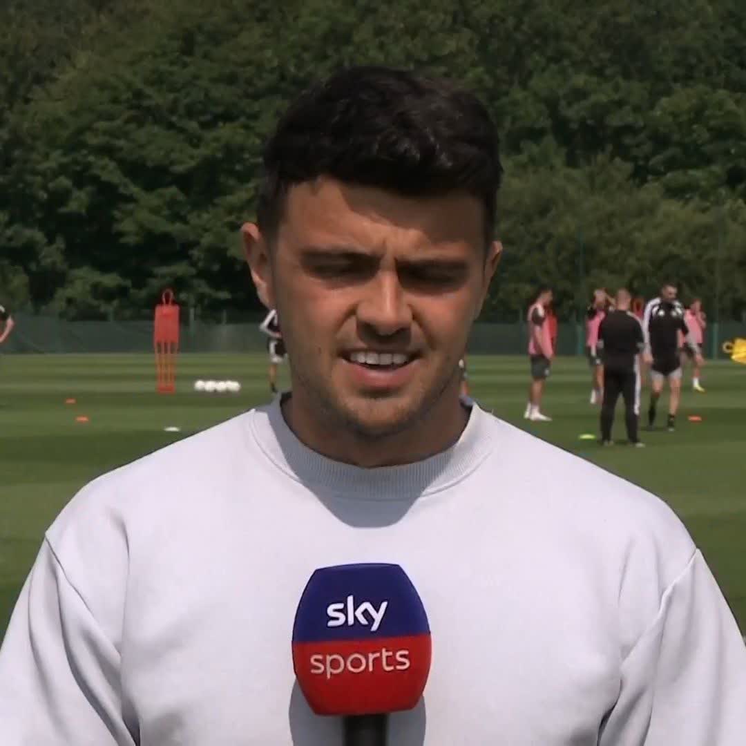 🗣️ "It is, yet again, Celtic's transfer business that appears to be at the forefront of the supporters' minds." Martin O'Neill, Camilo Duran & Alex Oxlade-Chamberlain were all at Lennoxtown as Celtic trained ahead of their friendly against Middlesbrough ⤵️