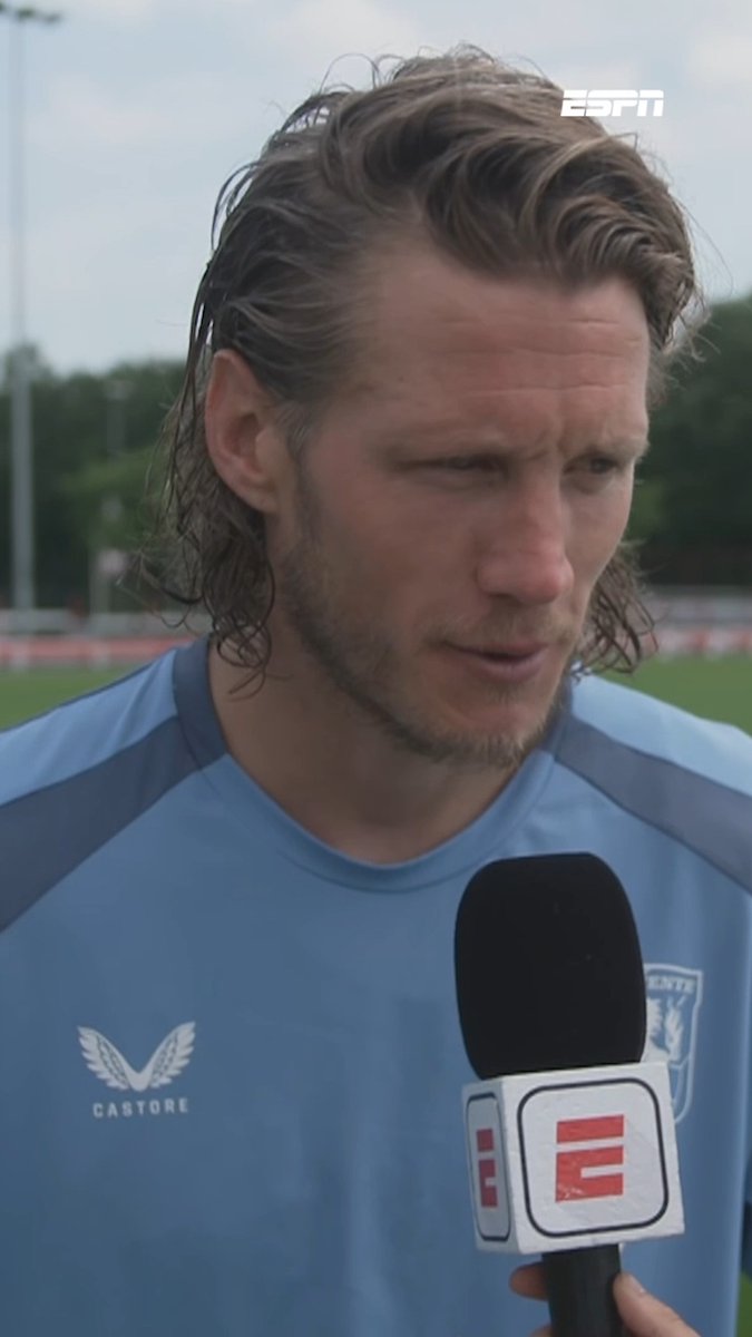 Wout Weghorst laat de WK-finale links liggen 😱📺 🔗