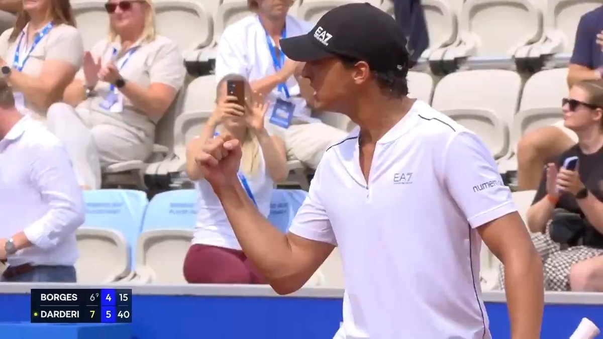 Darderi ➡️ Semi-finals 🫡 Luciano Darderi seals the deal against Borges in straight sets and will face Vallejo for a place in the showpiece final. Nordea Open | #NordeaOpen