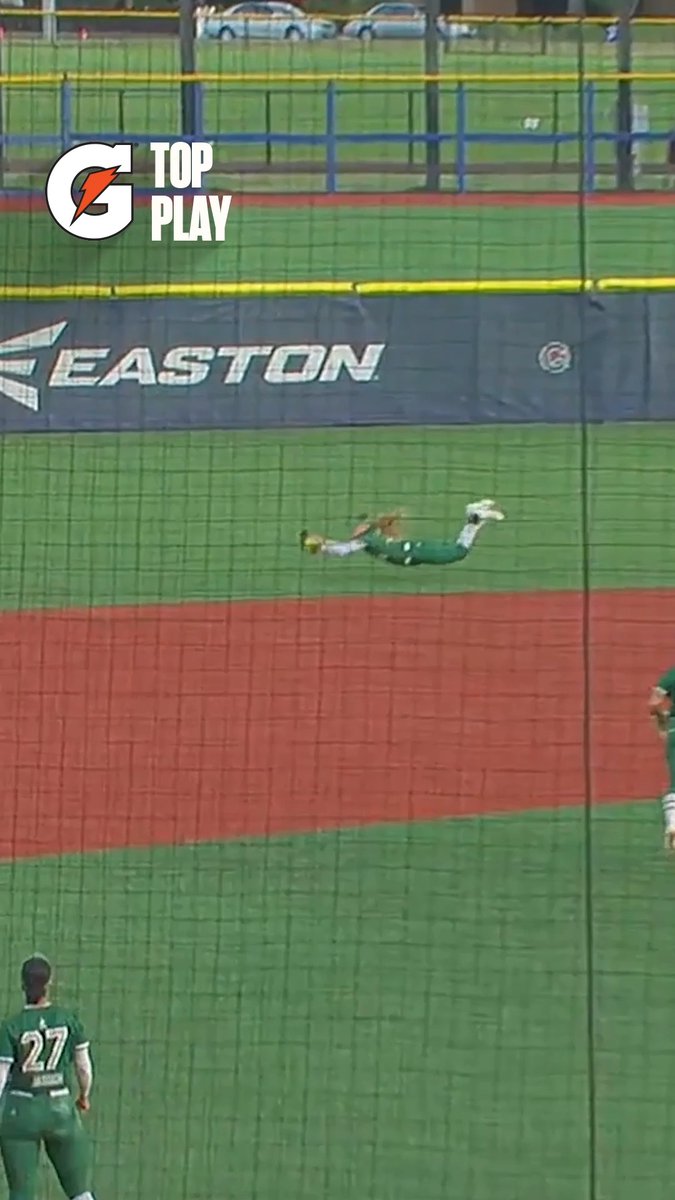 JAYDA COLEMAN HOW DO YOU DO 🤯 what a grab, presented by @gatorade