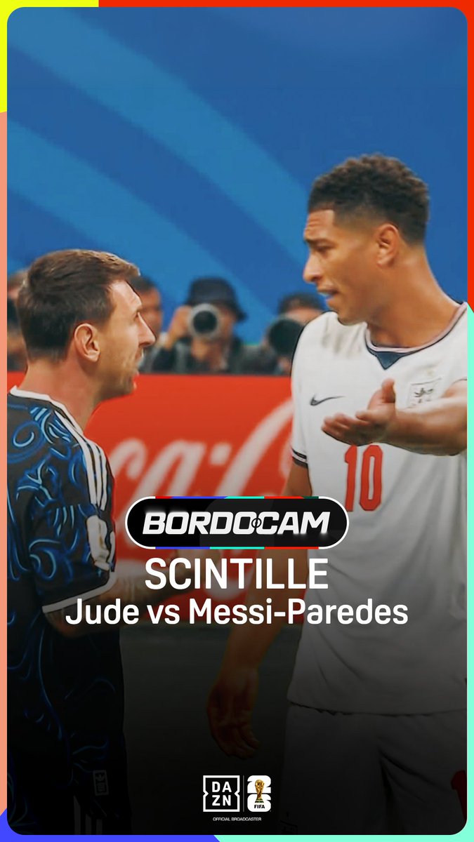 Bellingham-Paredes, 𝒔𝒄𝒊𝒏𝒕𝒊𝒍𝒍𝒆! 🧨😳 Spunta il 𝗹𝗮𝗯𝗶𝗮𝗹𝗲 Jude-Messi: "Es fútbol, Leo!" 🗣️ 🎤 Davide Bernardi Il Bordocam integrale di 𝐈𝐧𝐠𝐡𝐢𝐥𝐭𝐞𝐫𝐫𝐚-𝐀𝐫𝐠𝐞𝐧𝐭𝐢𝐧𝐚 𝟏-𝟐 disponibile da domani GRATUITAMENTE in app #DAZN! #FIFAWorldCup #Messi #Bellingham