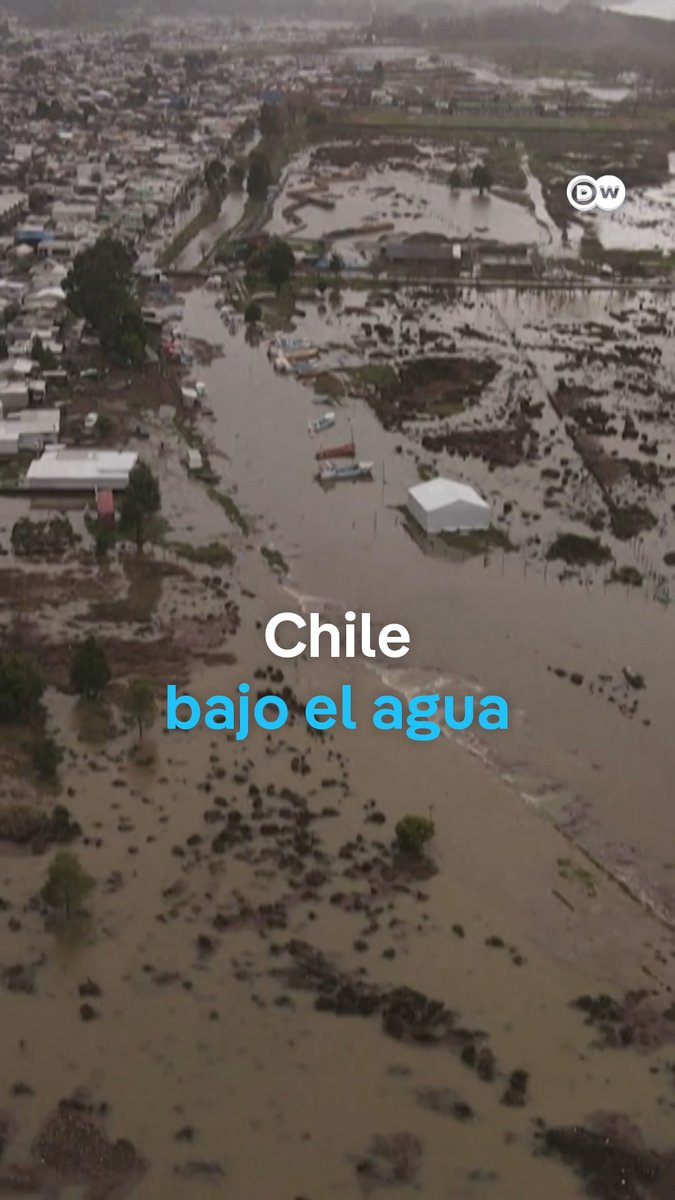 Temporal deja tres muertos y más de medio millón de personas sin luz en Chile Un fuertde temporal de lluvias, vientos de más de 100 km/h y marejadas afecta a gran parte de Chile. Al menos tres personas murieron, cientos de viviendas resultaron inundadas y más de 590.000 hogares quedaron sin electricidad. Las autoridades mantienen la alerta y advierten e que el fenómeno continuará durante el fin de semana.