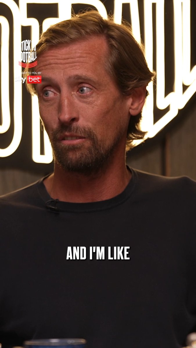 "That sounds so much worse when you read it!" 😅 Crouchy's early days at Liverpool got even more awkward after one hilarious story! 😂