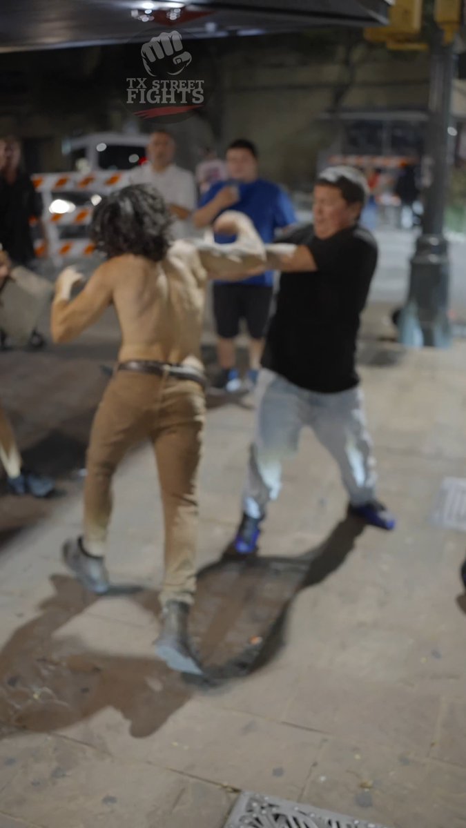 Fight breaks out on 6th Street Austin TX 7-16-2026 #fight #texas