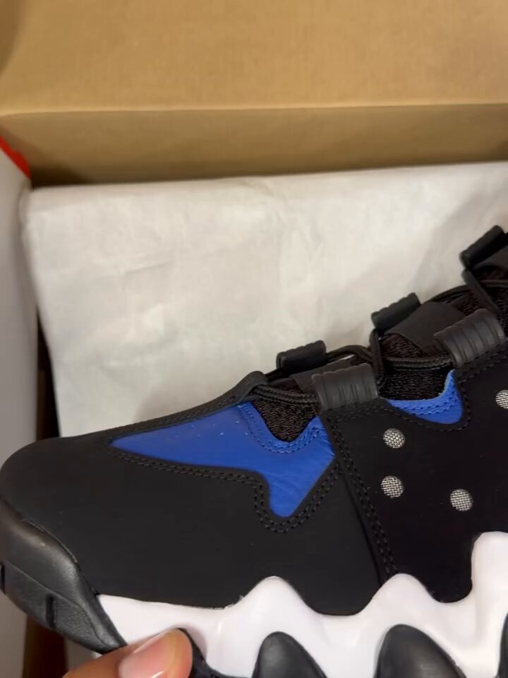 FIRST LOOK: Nike Air Max 2 CB 94 “Black/Varsity Royal” ⚫️🔵 🗓️ August 14th 📝 IX4182-010 💵 $160 📷 Leel