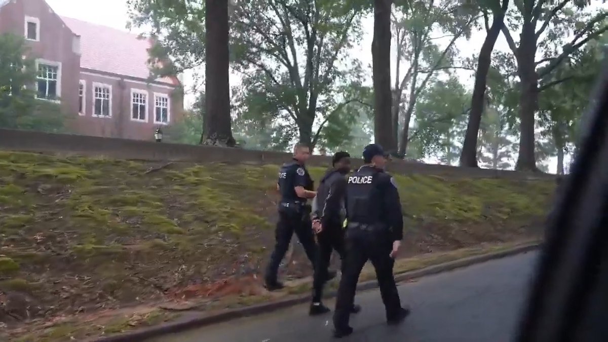 Duke Dennis caught real police officers arresting people who were trying to trespass onto Kai Cenat’s Streamer University campus