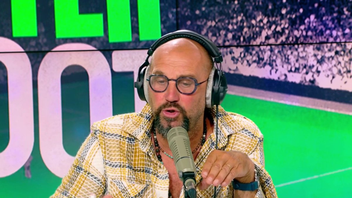 🗣 charbonnier lionel sur Zinédine Zidane : "Ce n'est pas un révolutionnaire. Il va rester dans la continuité de ce qu'a fait Deschamps, notamment les 4 attaquants. Par contre, dans la préparation des matchs, les joueurs vont être confrontés à quelque chose de complètement nouveau."