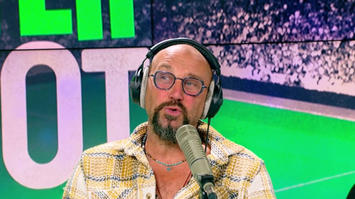 🇪🇸🇦🇷 charbonnier lionel sur la finale de Coupe du Monde : "C'est très rare de voir une finale être gagnée par le jeu. J'ai vu beaucoup plus de finales remportées par les émotions. Les Argentins ont toutes les clés pour faire dégoupiller les Espagnols."