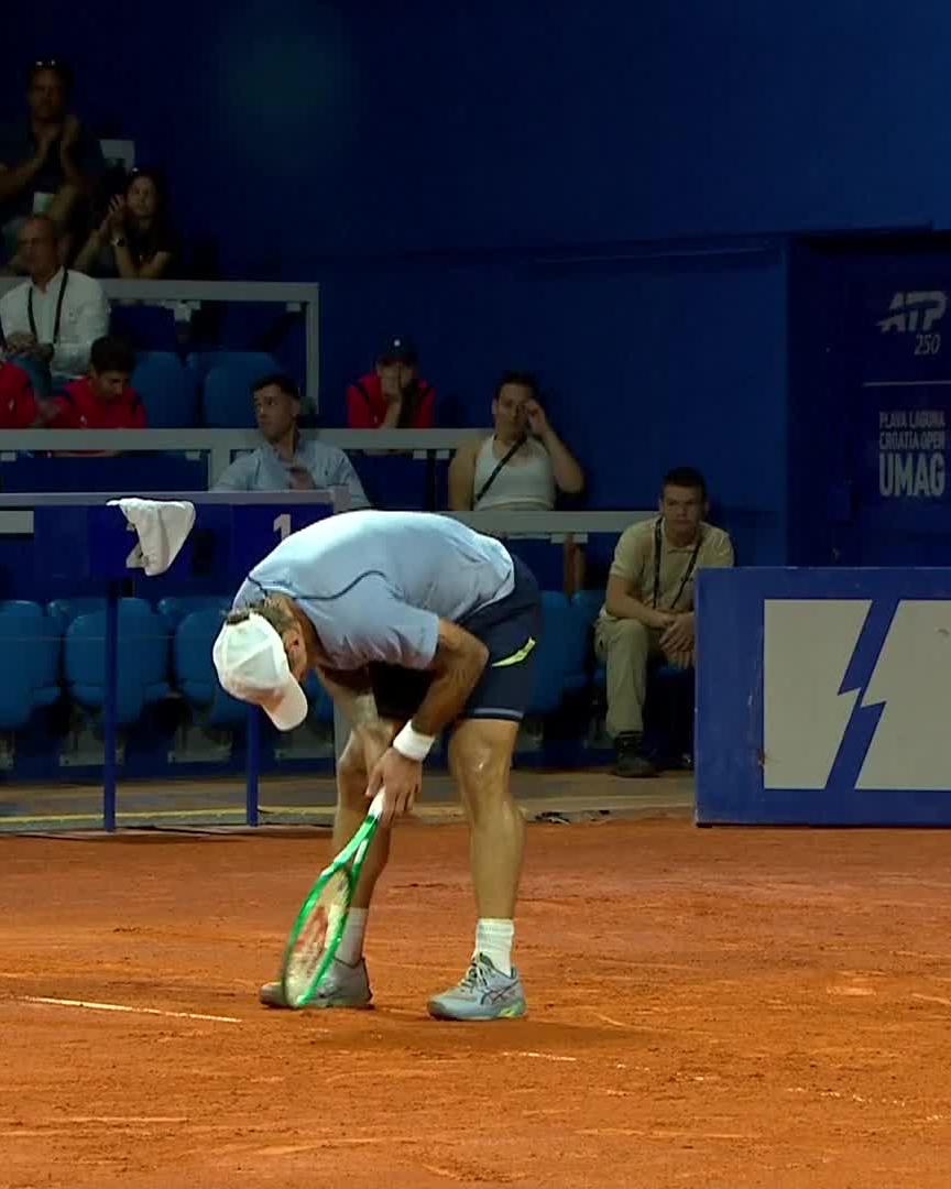 Insane break point save 😨 Only 4 games in and Molcan & Dzumhur produce *this* #CroatiaOpenUmag