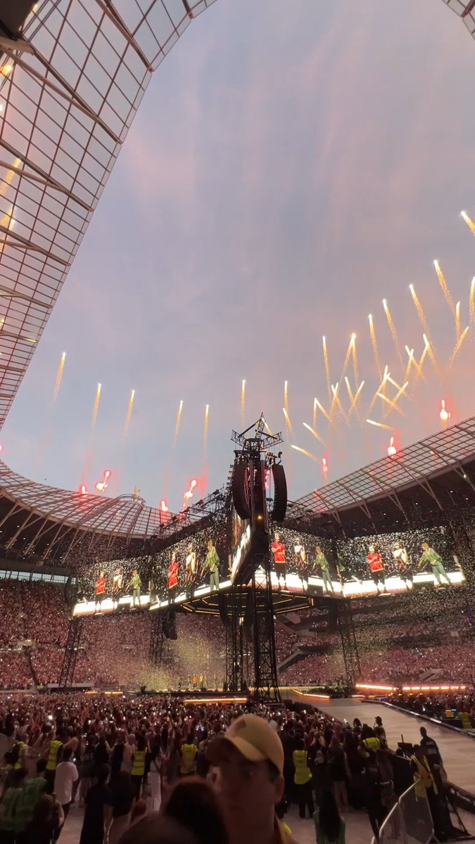BTS lighting up Tottenham! 🎆