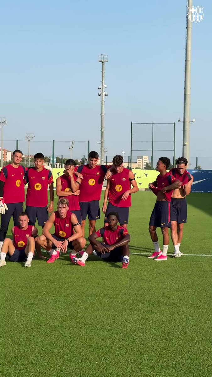 ¡Esperad a que llegue Hamza para la foto! 📸