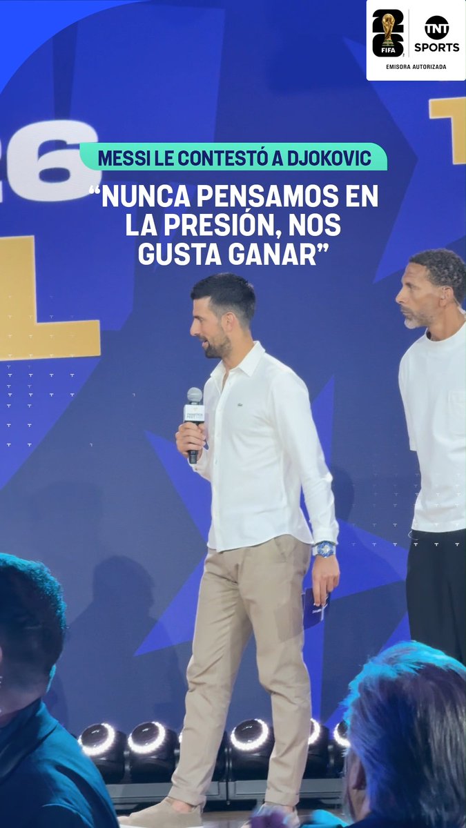 LA RESPUESTA DE MESSI A DJOKOVIC 🇦🇷🇷🇸 En el evento previo a la final del mundo, el capitán de la Selección Argentina palpitó el partido ante España tras la pregunta del tenista serbio. 🔟🗣️"No pensamos en la presión. Siempre lo asimilamos como algo natural. Somos un grupo competitivo y nos gusta ganar", dijo el 10. #TNTSportsMundial