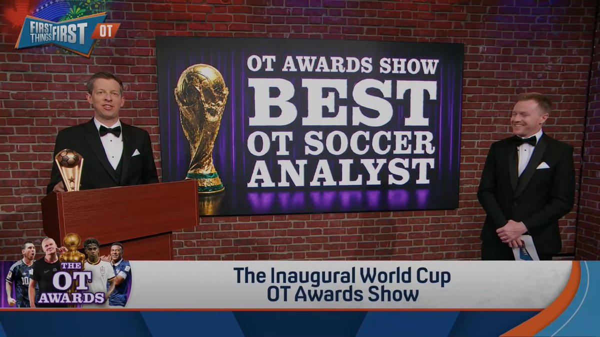 .Danny Parkins reveals the award for Best OT Soccer Analyst 👀 “Congratulations to Dax McCarty.” 🥹
