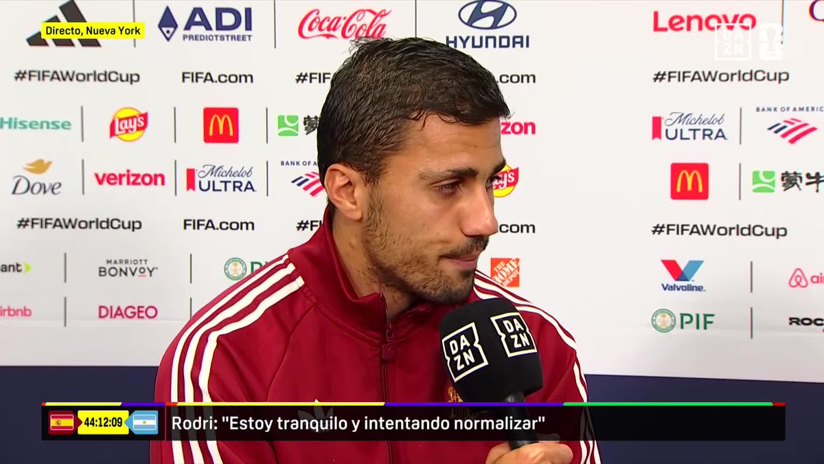 "A veces es inevitable imaginarte levantando el Mundial, es lo que llevas soñando toda tu vida. Pero hay un partido antes" 🗣️ Rodri y el sueño de levantar la Copa del Mundo 🏆🇪🇸 #DAZNMundial #FIFAWorldCup