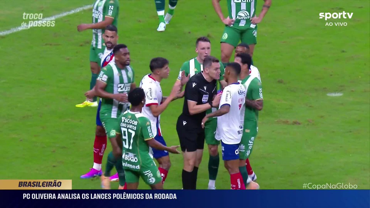 PC Oliveira discordou da marcação do pênalti para o Bahia e afirmou que faltou personalidade ao árbitro, por ter ido ao VAR, depois de ter deixado o lance seguir. #brasileirao #bahia #chapecoense #gol #futebol #ge