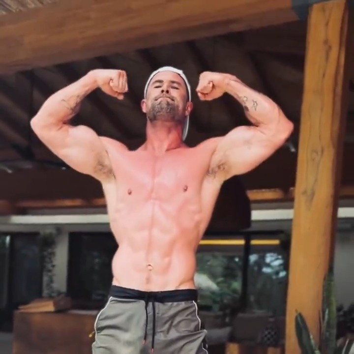 Chris Hemsworth shows off his workout routine in a new post 🫦
